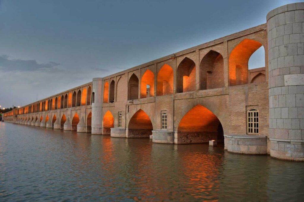 Si-o-Se Pol bridge, Isfahan attraction, Travel to Iran, Iran tour, Iran travel agency,