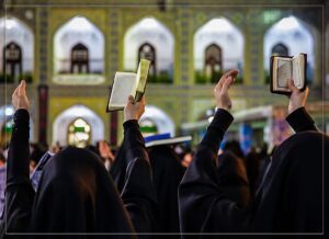 pray in Ramadan-travel to Iran-Iran attraction